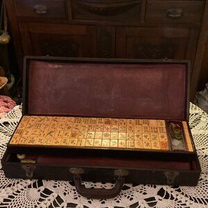 Antique MahJong Mah Jong Set Total of 156 tiles & 5 Trays in Leather Case